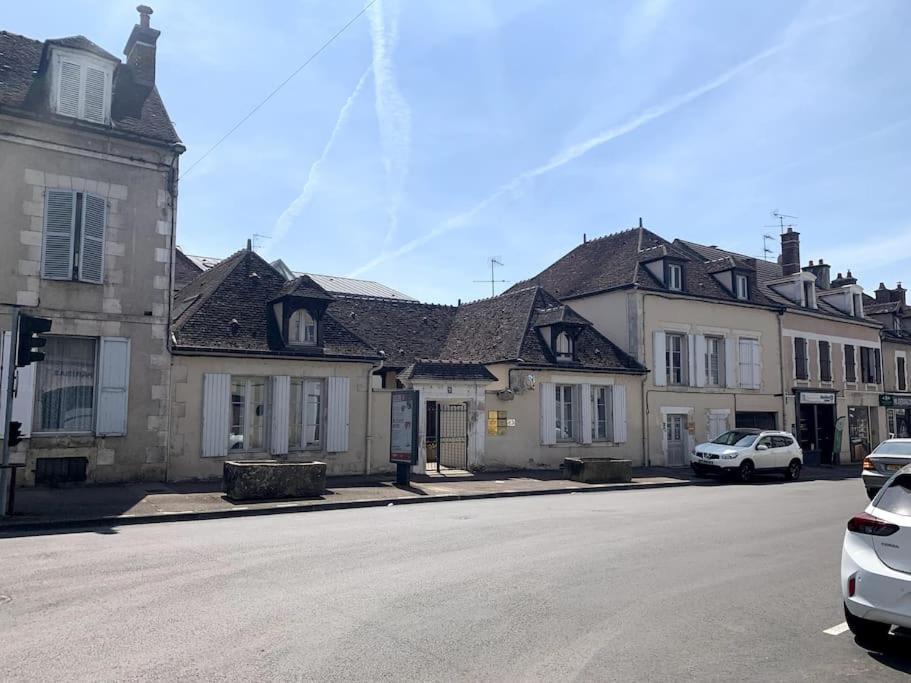 Superbe Duplex Centre-Ville Avec Parking Gratuit Осер Экстерьер фото